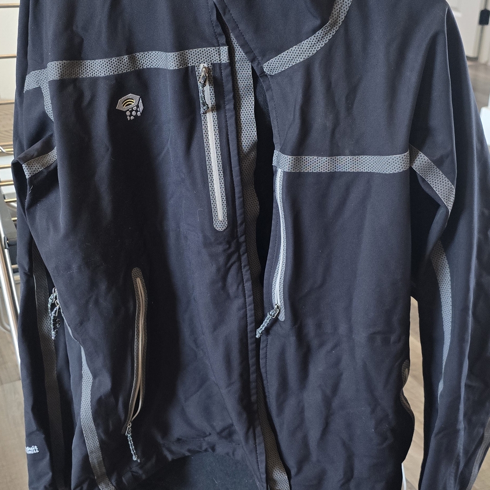 Mountain Hardwear Black Jacket with Yellow Logo